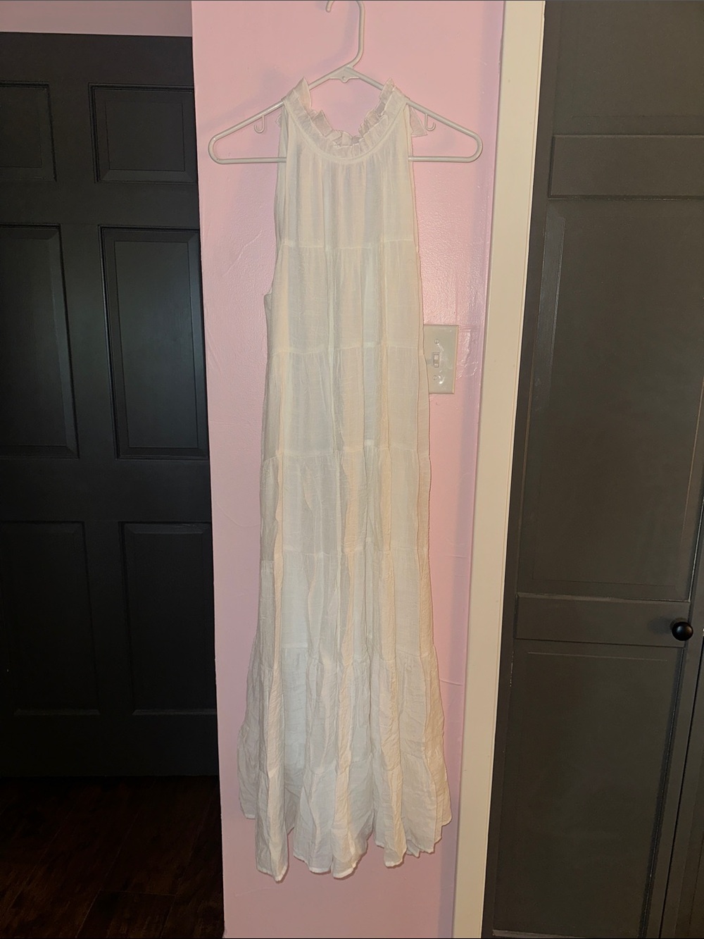 entro White Halter Ruffle Maxi Dress